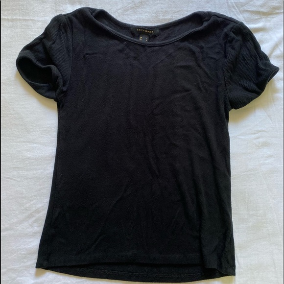 Plain black ribbed t shirt - Picture 1 of 3